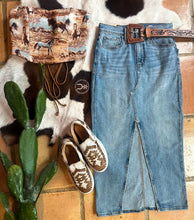 Load image into Gallery viewer, Running Horses Strapless Crop Top
