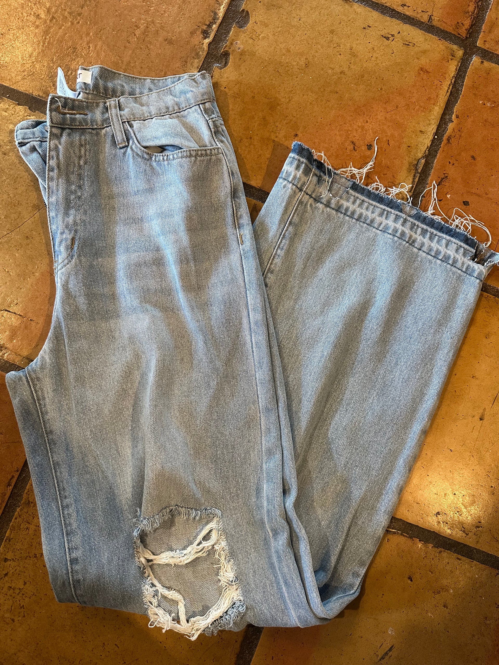 Size 5(26) vibrant jeans lightly worn