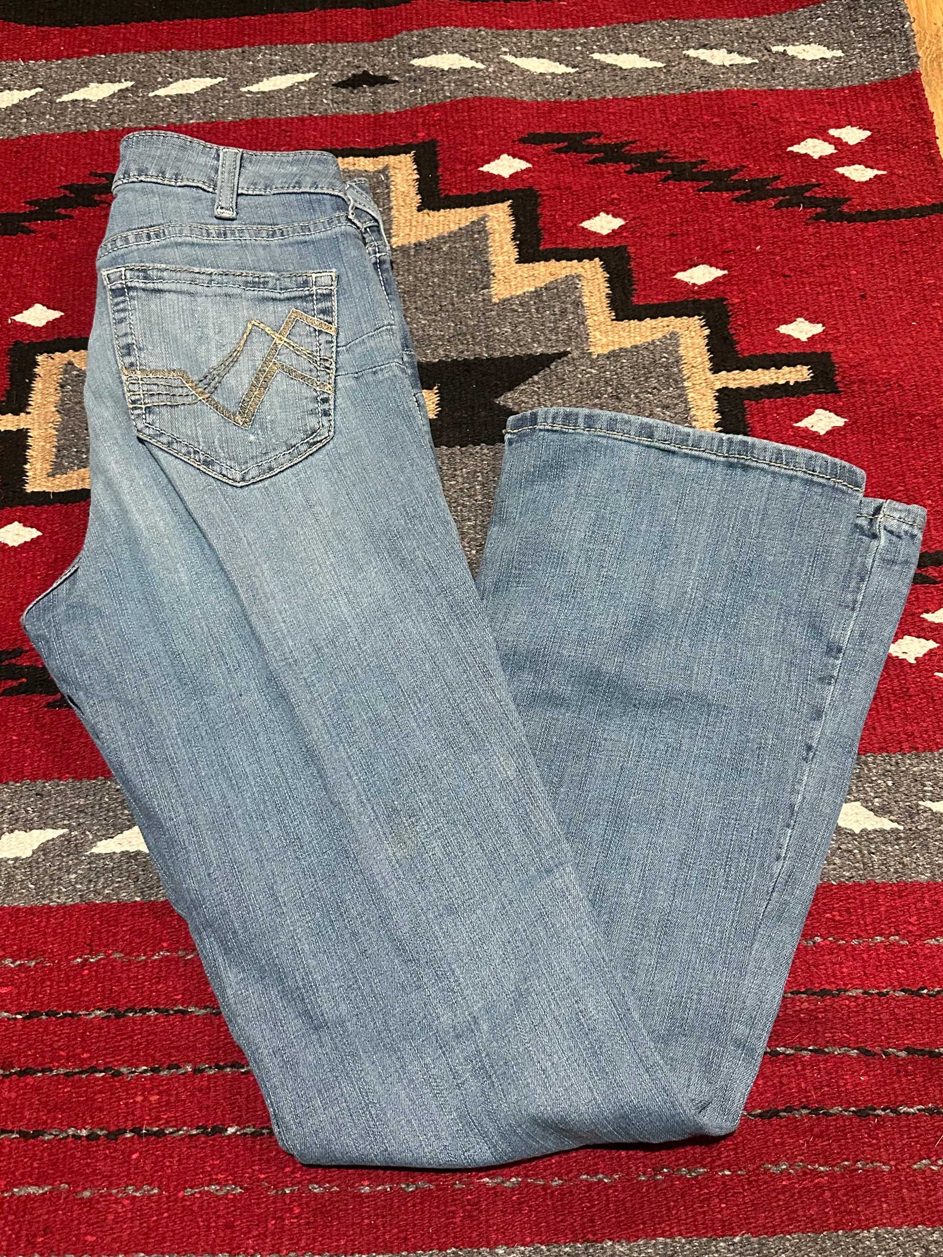 Ariat size 28R lightly worn