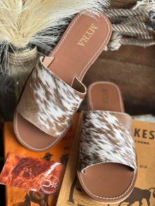 The Kemma Sandals ~ size 6