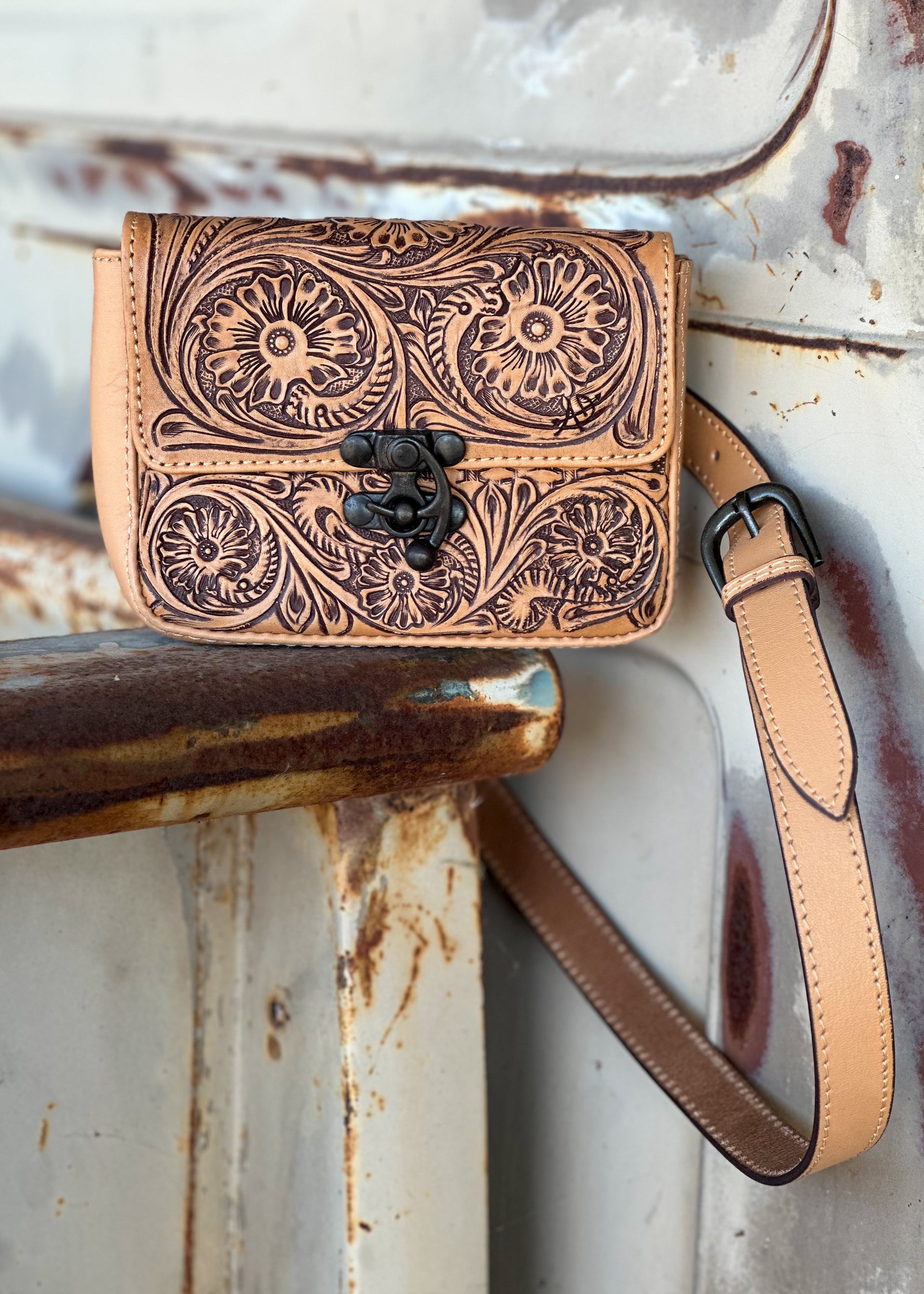 The Kacy Convertible Tooled Bag￼