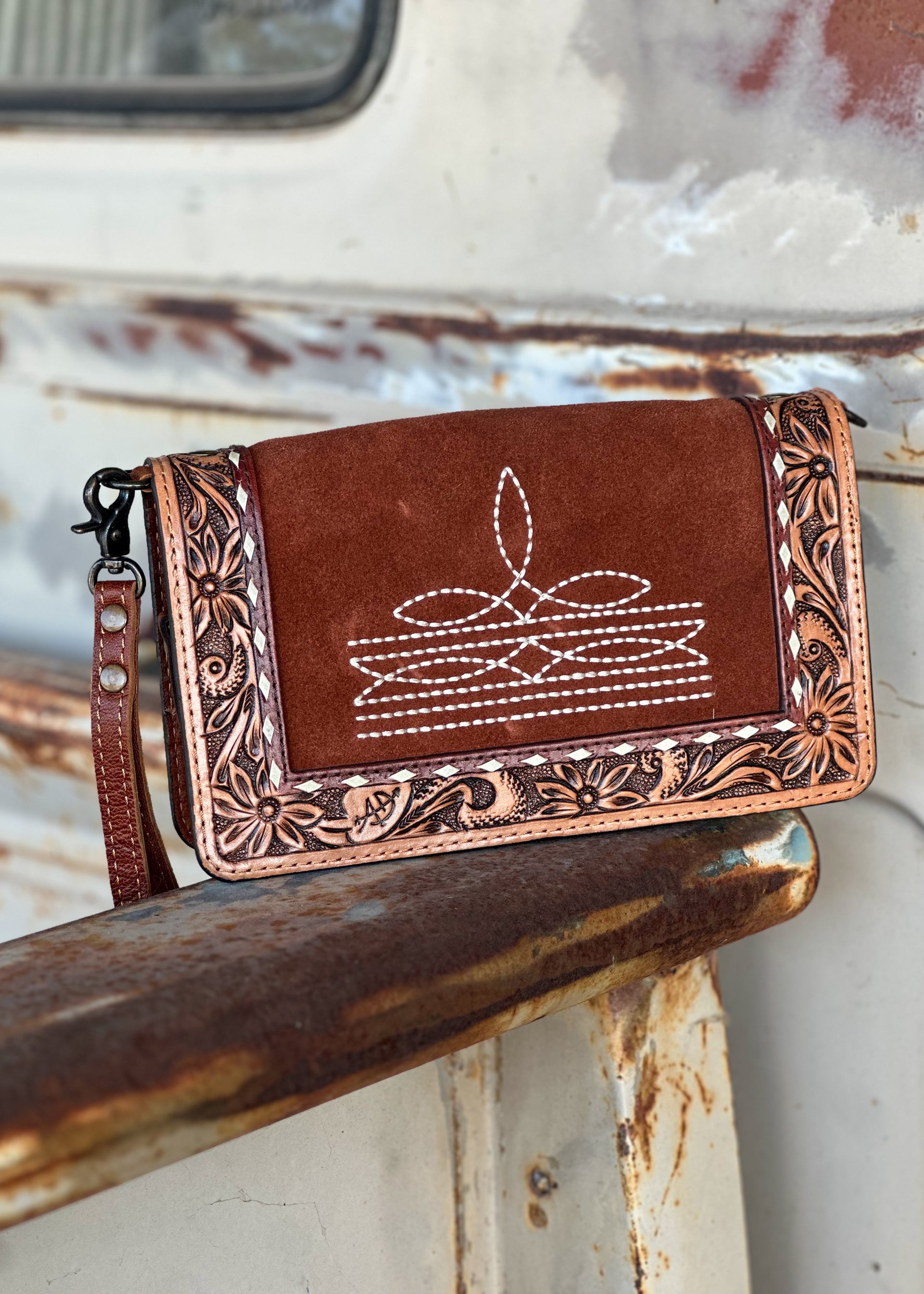 Boot Stitched Organizer