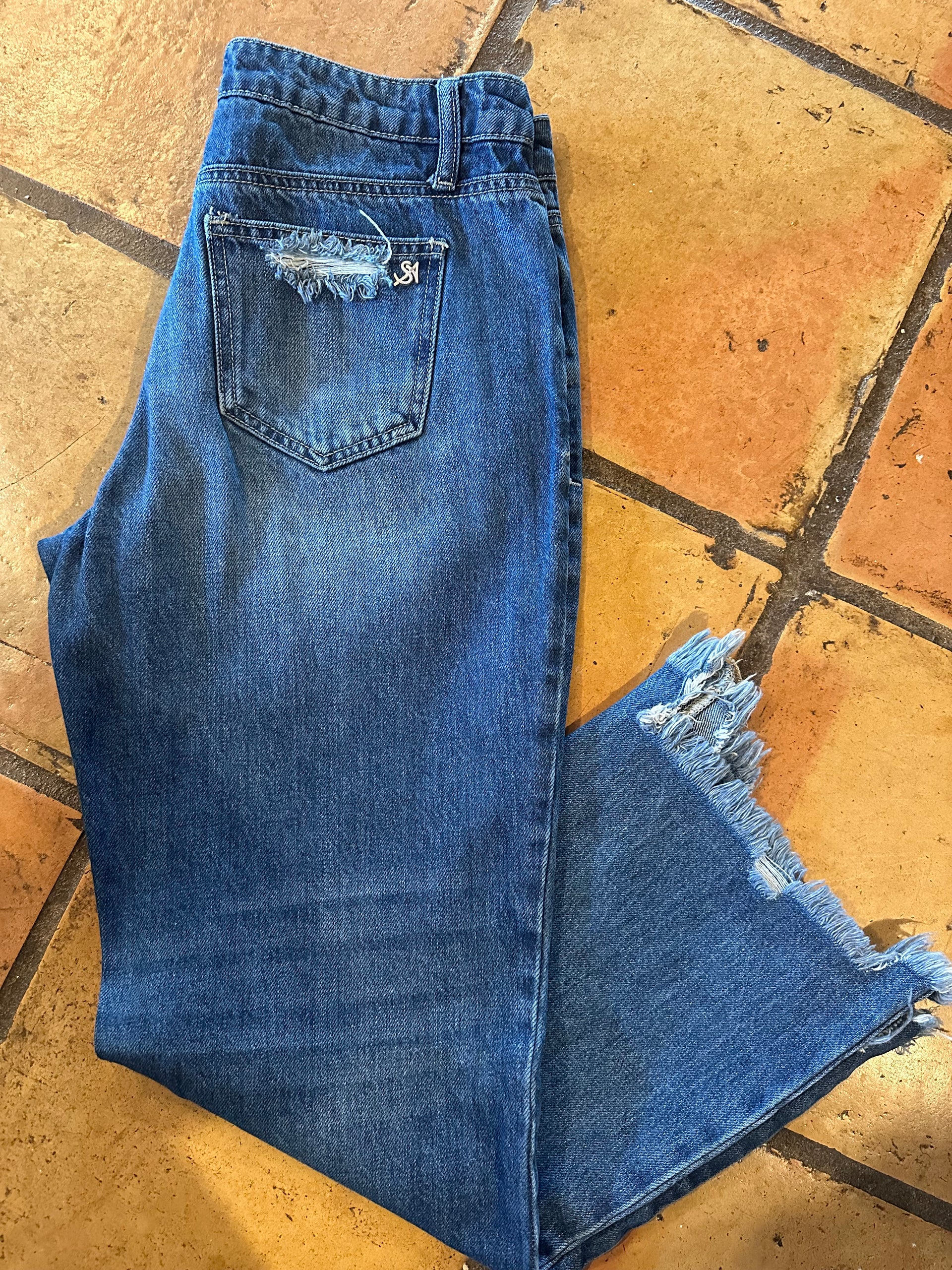 Size 5 lightly worn special a