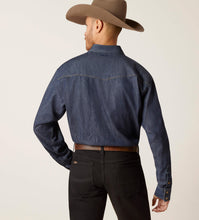 Load image into Gallery viewer, Ariat Men’s Classic Denim Shirt (7940)
