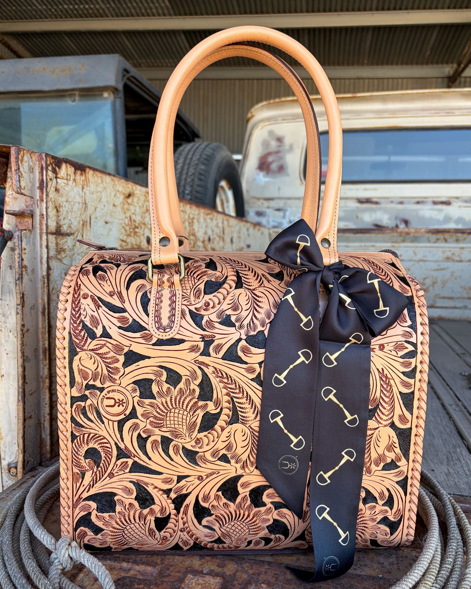 The Speedy Purse 2.0 - Natural & Black