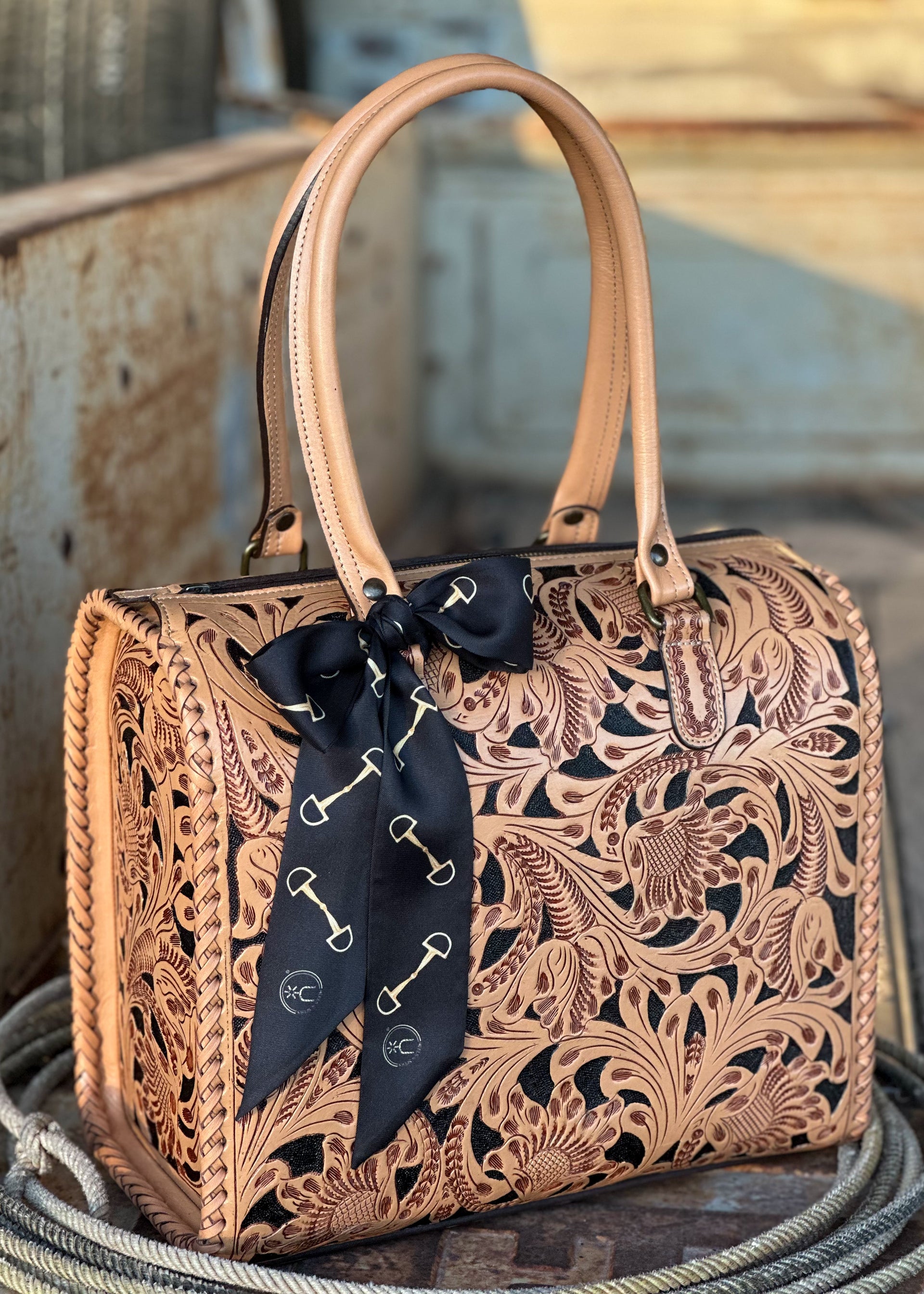 The Speedy Purse 2.0 - Natural & Black