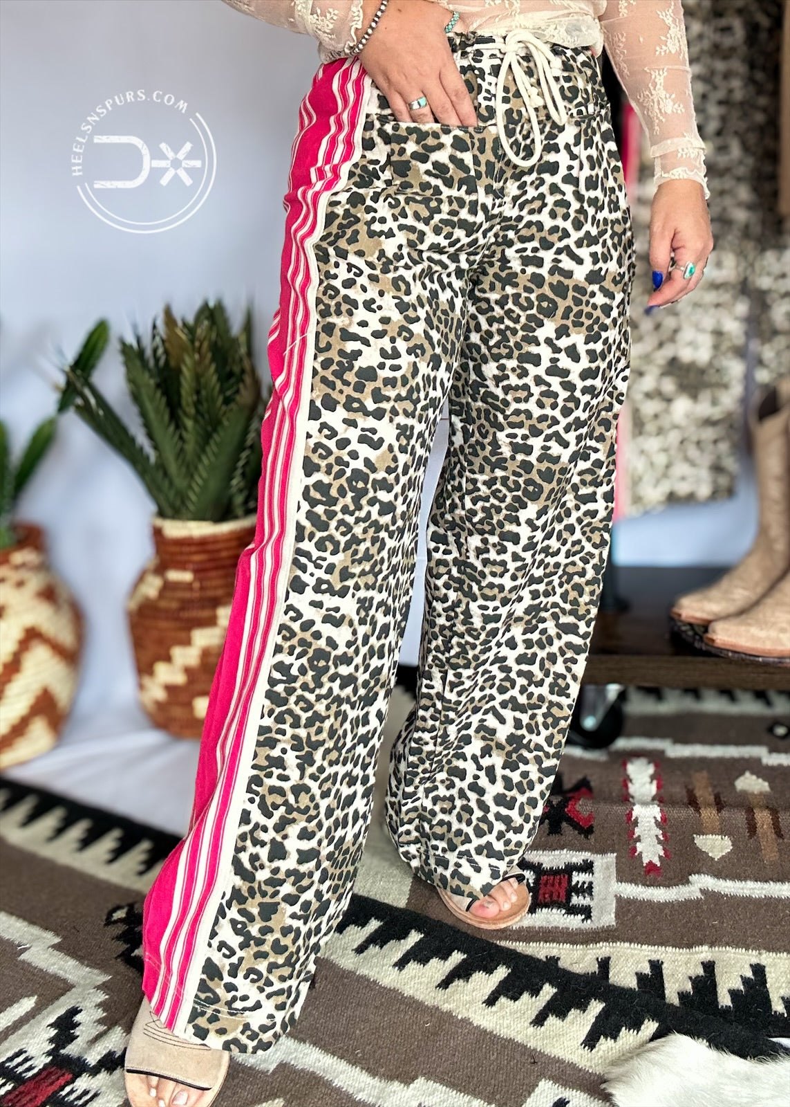 TheCowgirlContrastPants