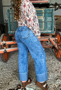Mineral Wash Bottom Cuff Distressed Wide Leg Jeans