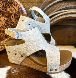 Wally Embossed Very G Wedges ~ Cream