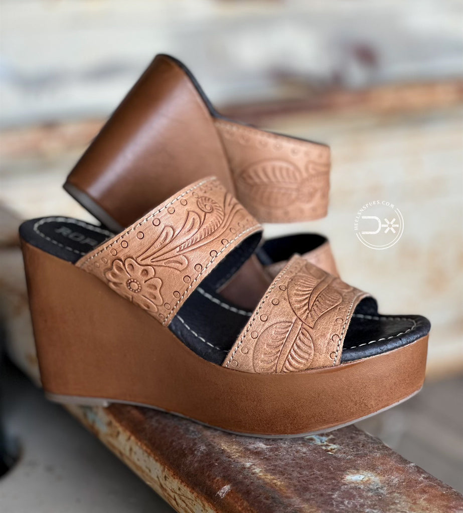 Mesa Tooled Wedges ~ Tan