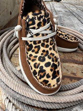 Load image into Gallery viewer, Ariat Hilo’s ~ Leopard Hair On
