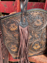 Load image into Gallery viewer, The Vegabond Leather Tooled Purse
