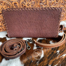 Load image into Gallery viewer, Whipstitched Leather Organizer
